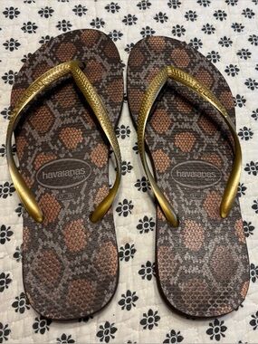 Havaianas Slim Brown & Gold Snake Print Flip Flops Size 6